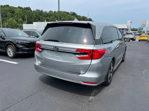 Used 2024 Honda Odyssey Elite image 5