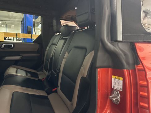 Used 2023 Ford Bronco Wildtrak image 21