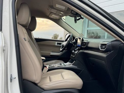 Used 2022 Ford Explorer Limited w/ Equipment Group 301A image 22