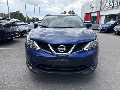 Used 2017 Nissan Rogue Sport SV w/ SV All-Weather Package AWD/4WD image 3