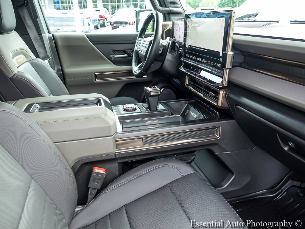 Used 2025 GMC Hummer EV 3X AWD/4WD image 31