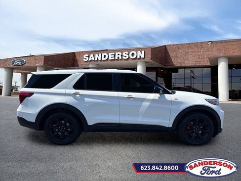 Used 2023 Ford Explorer ST-Line w/ Class IV Trailer Tow Package RWD image 2