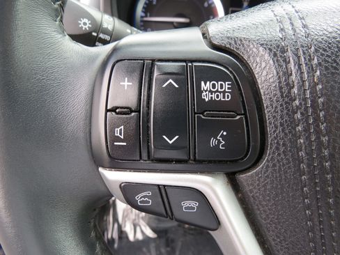 Used 2016 Toyota Highlander Limited image 14