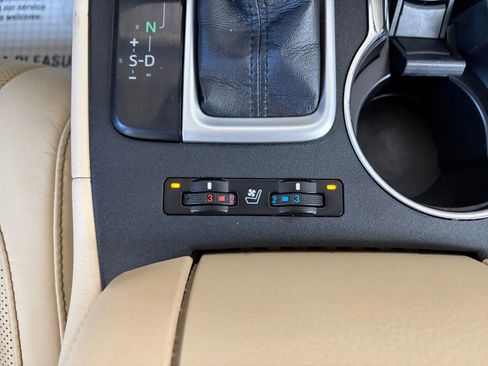 Used 2017 Toyota Highlander Limited Platinum image 22