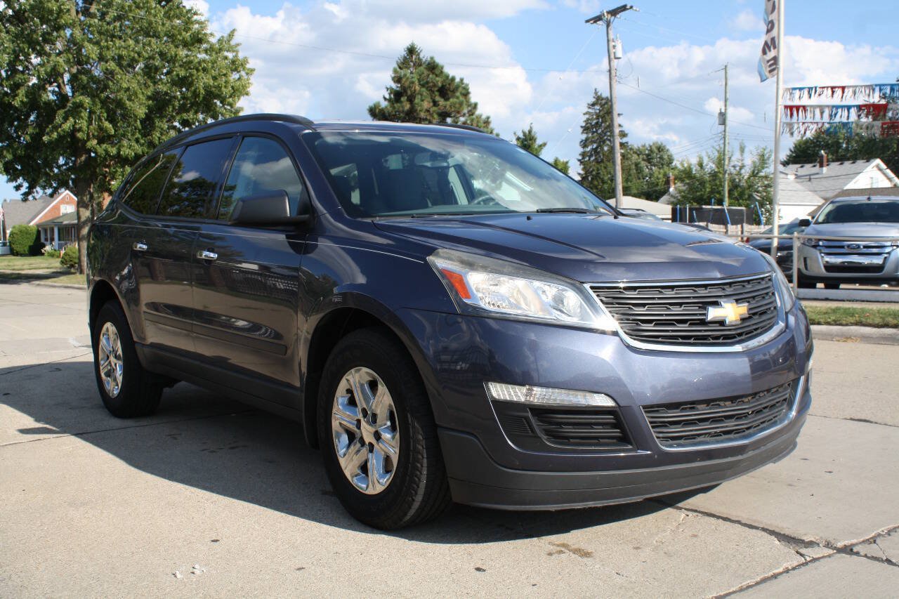 Used 2014 Chevrolet Traverse LS FWD image 4