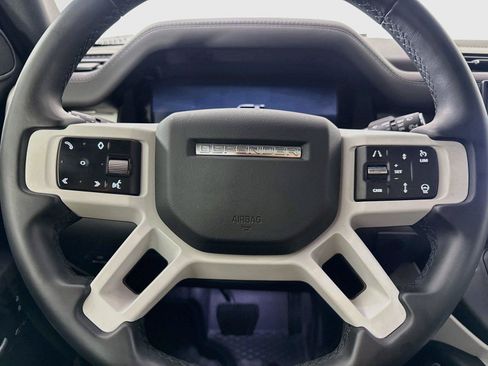 Used 2025 Land Rover Defender 110 X-Dynamic SE AWD/4WD image 17