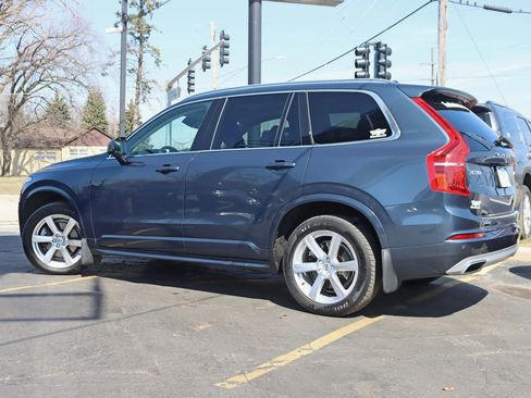 Used 2021 Volvo XC90 T6 Momentum w/ Climate Package image 12