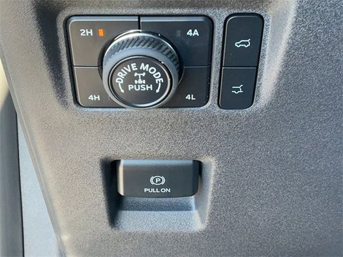 New 2025 Ford Expedition Tremor image 29