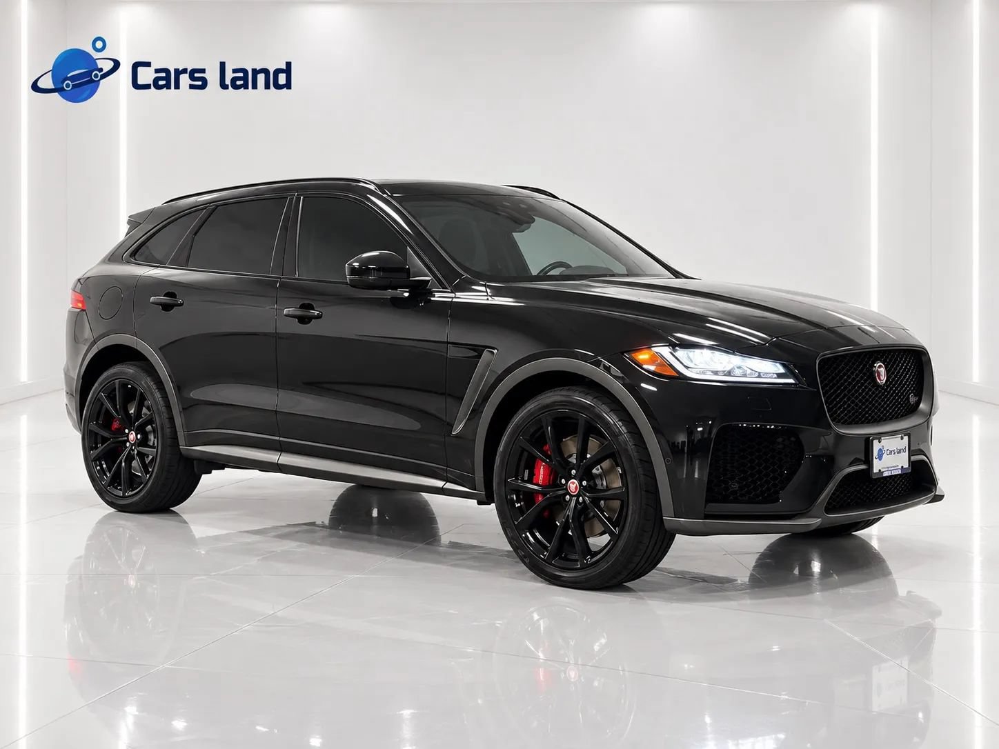 Used 2020 Jaguar F-PACE SVR AWD/4WD image 2