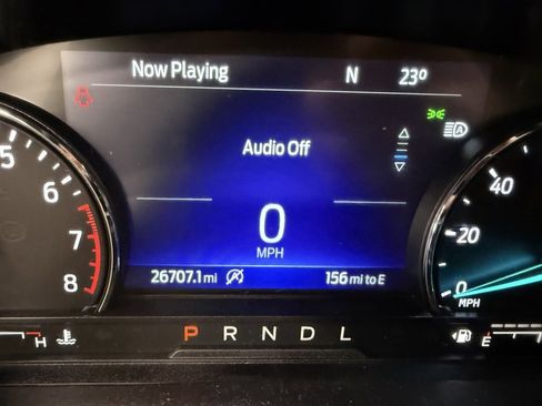 Used 2024 Ford Explorer XLT image 7