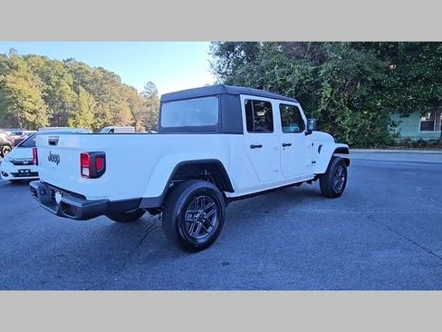 New 2026 Jeep Gladiator Sport image 34