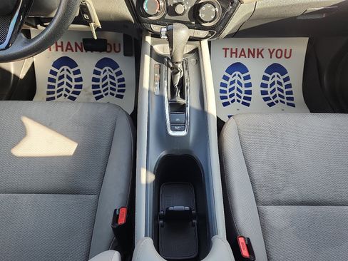 Used 2017 Honda HR-V LX image 19