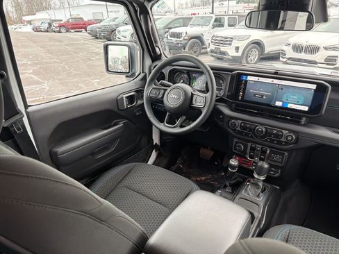 Certified 2025 Jeep Wrangler Unlimited Rubicon 4xe w/ Safety Group image 12