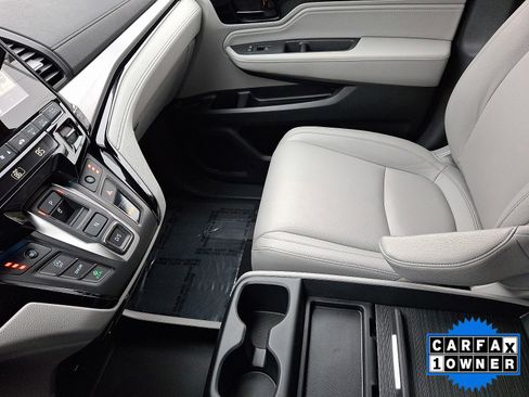 Used 2024 Honda Odyssey Touring image 32