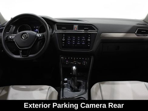 Used 2021 Volkswagen Tiguan SE w/ Panoramic Sunroof Package FWD image 12