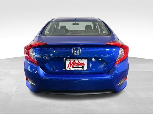 Used 2018 Honda Civic EX image 4