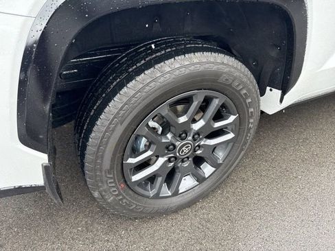 Used 2026 Toyota Sequoia Platinum image 9