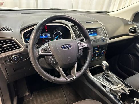Used 2016 Ford Edge SEL FWD image 2