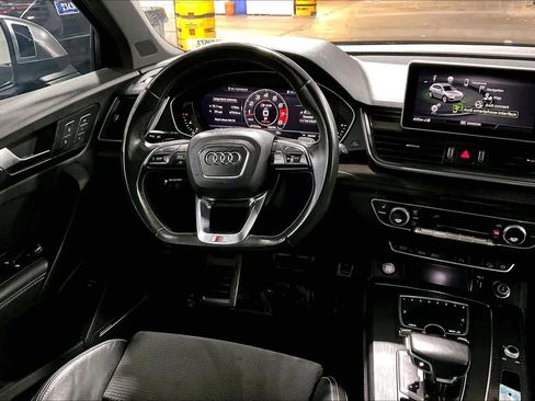 Used 2020 Audi SQ5 Premium Plus w/ Premium Plus Package image 4