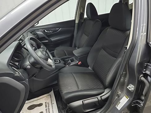 Used 2018 Nissan Rogue S AWD/4WD image 29