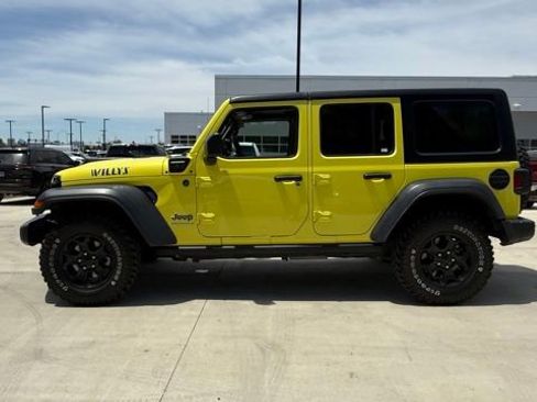 Used 2023 Jeep Wrangler Unlimited AWD/4WD image 7