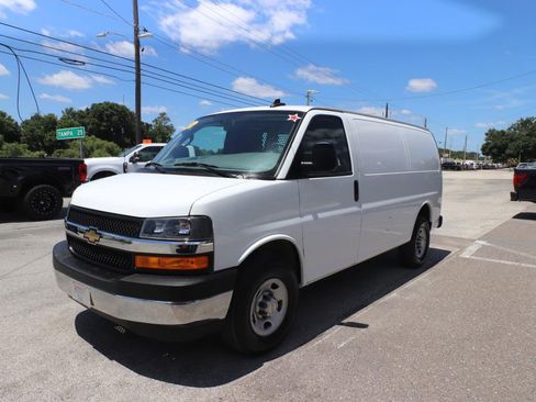 Used 2024 Chevrolet Express 2500 w/ Driver Convenience Package RWD image 3