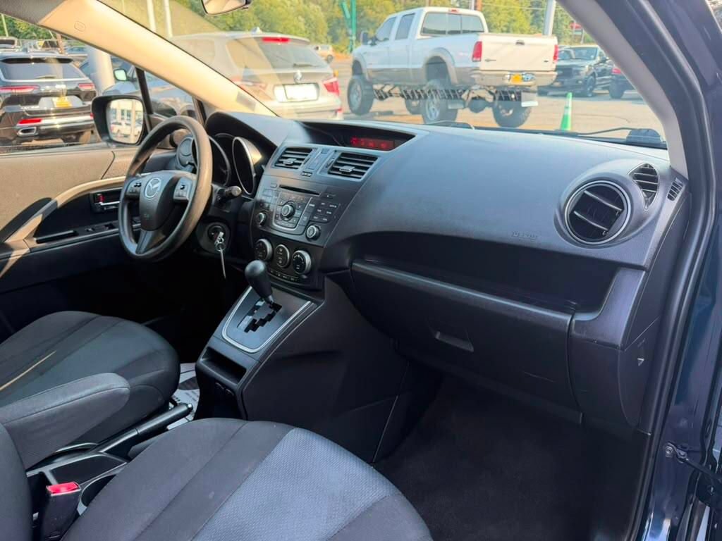 Used 2014 MAZDA MAZDA5 Sport FWD image 13
