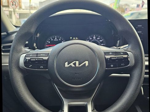 Used 2022 Kia K5 LXS image 13