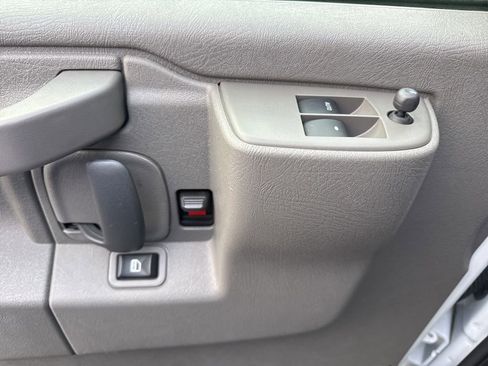 Used 2024 GMC Savana 2500 w/ Driver Convenience Package RWD image 21