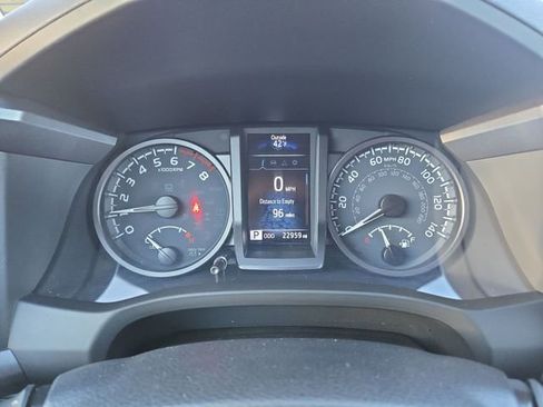 Used 2023 Toyota Tacoma TRD Off-Road image 14