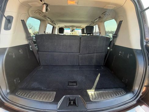 Used 2017 INFINITI QX80 4WD w/ Driver Assistance Package image 11
