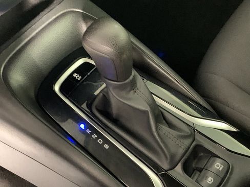 Used 2021 Toyota Corolla LE FWD image 24