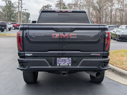 Used 2024 GMC Sierra 2500 AT4 w/ AT4 Premium Plus Package image 6