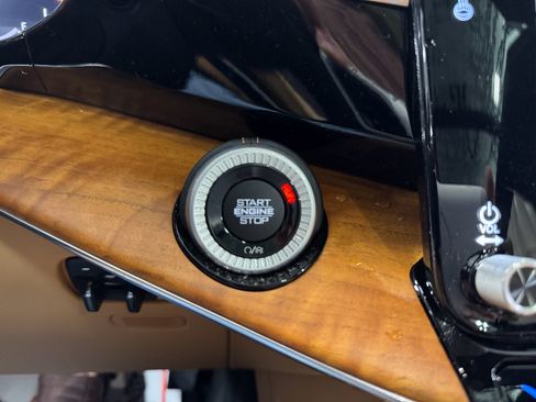 Used 2022 Jeep Grand Wagoneer Series III w/ Rear Seat Video Group 1 image 43