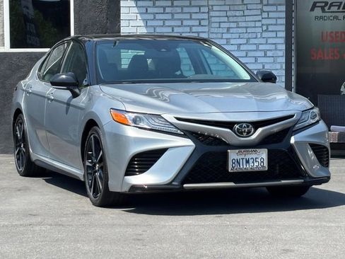 Used 2020 Toyota Camry XSE image 4
