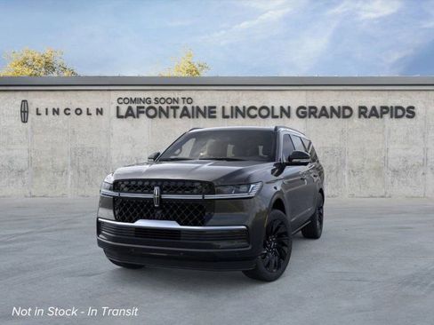 New 2026 Lincoln Navigator Reserve w/ Jet Appearance Package image 2