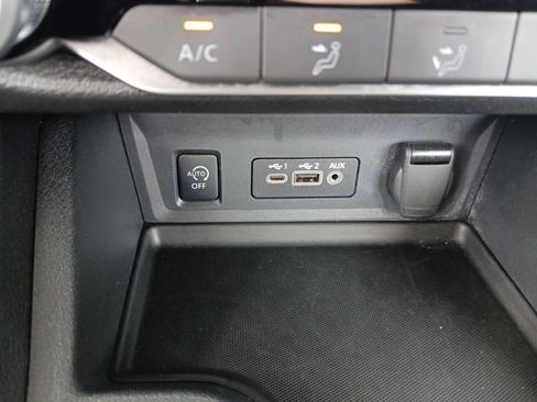 Used 2025 Nissan Sentra SV FWD image 24