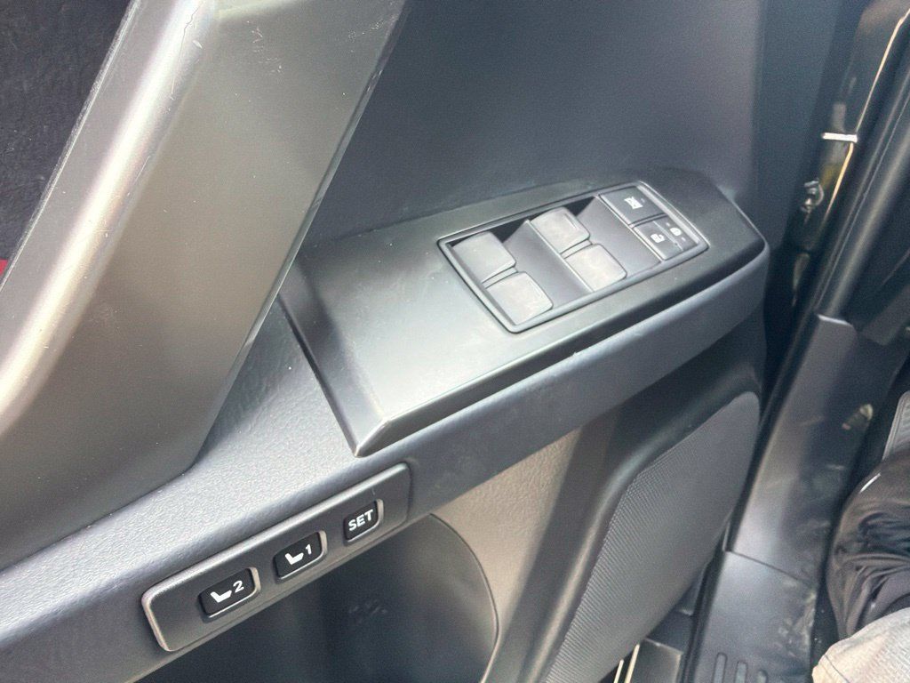 Used 2023 Lexus GX 460 Premium w/ Premium Package AWD/4WD image 25