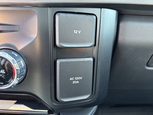 New 2025 Ford F350 Platinum image 35