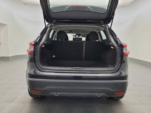 Used 2020 Nissan Rogue Sport S image 29