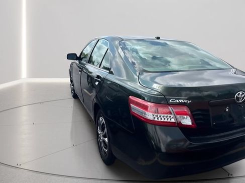Used 2010 Toyota Camry LE FWD image 17