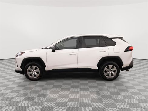 Used 2023 Toyota RAV4 LE image 17