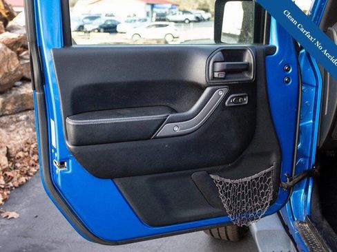 Used 2016 Jeep Wrangler Unlimited Sport image 17