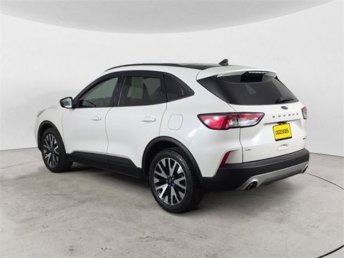 Used 2020 Ford Escape SE Sport image 3