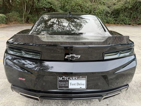 Used 2018 Chevrolet Camaro SS image 6
