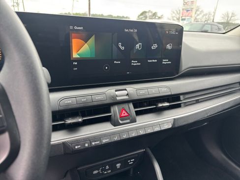 Used 2025 Kia K4 LXS image 25