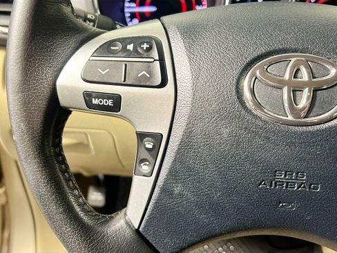 Used 2013 Toyota Highlander Limited image 18