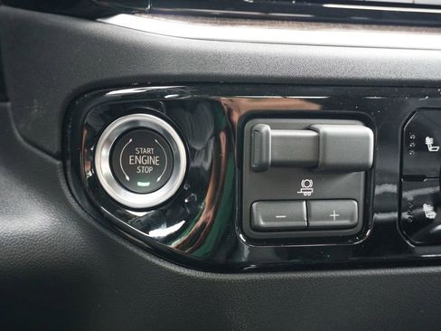 Used 2023 Ford F350 Lariat image 34