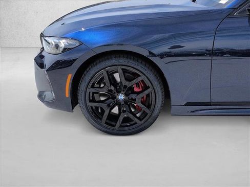 Used 2025 BMW 330i Sedan w/ M Sport Package RWD image 25