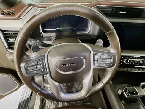 Used 2023 GMC Sierra 1500 Denali w/ Denali Reserve Package AWD/4WD image 11